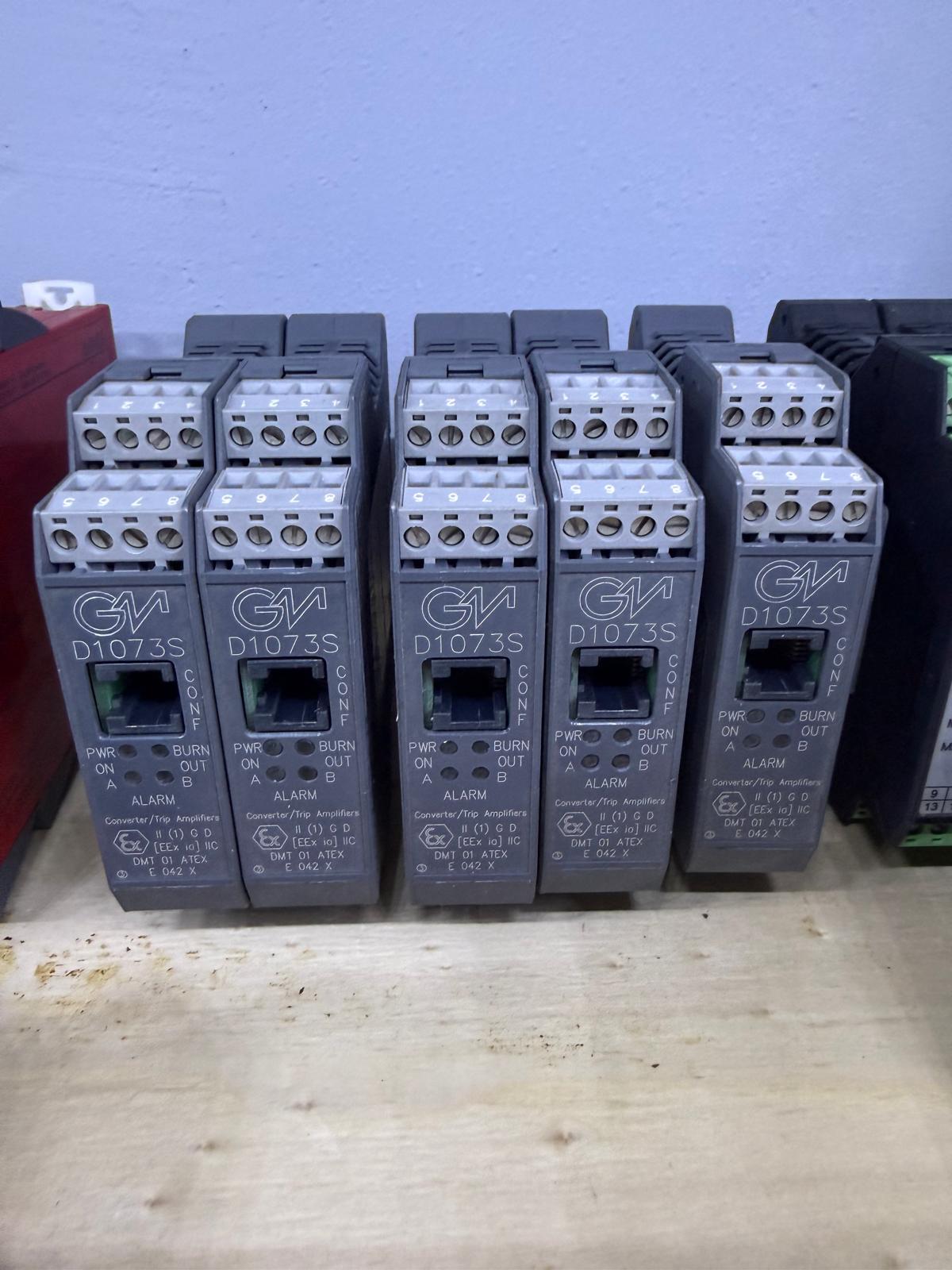 D1073S Converter